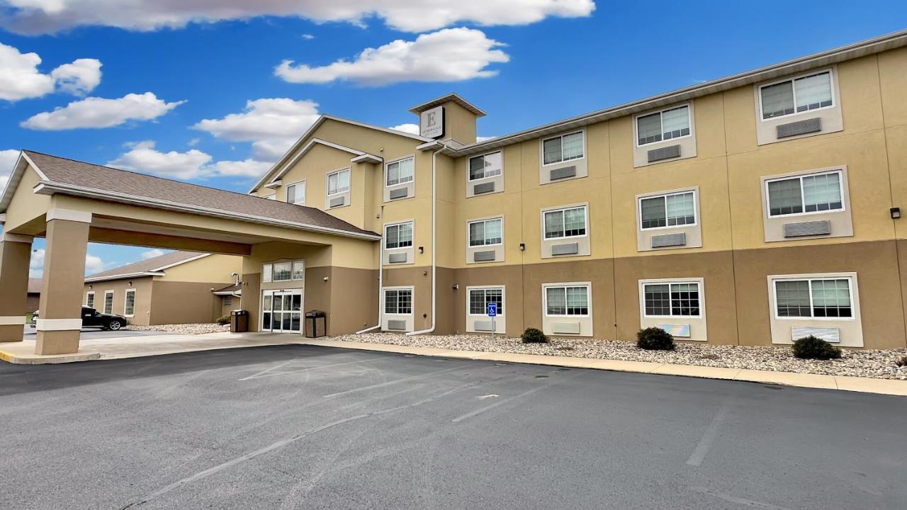 Estherville Hotel & Suites エクステリア 写真