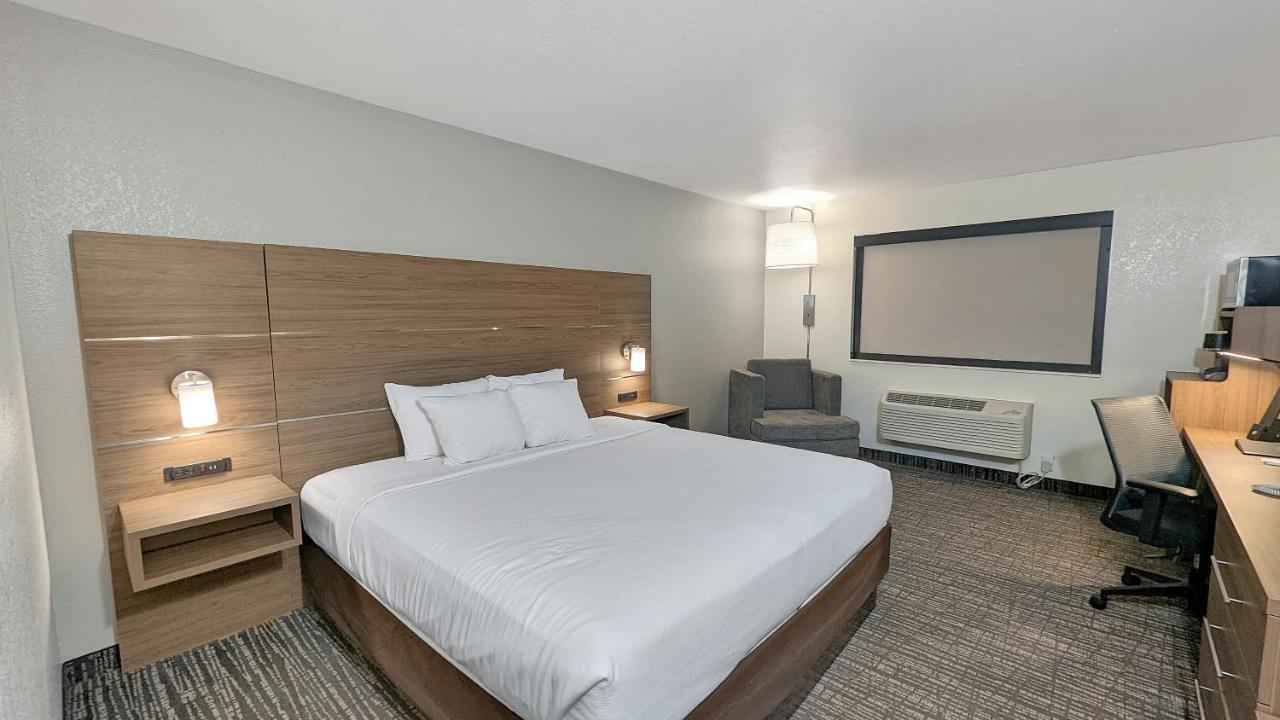 Estherville Hotel & Suites エクステリア 写真